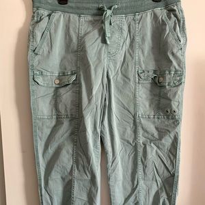Sonoma pale green elastic waist cargo pants. Sz 12